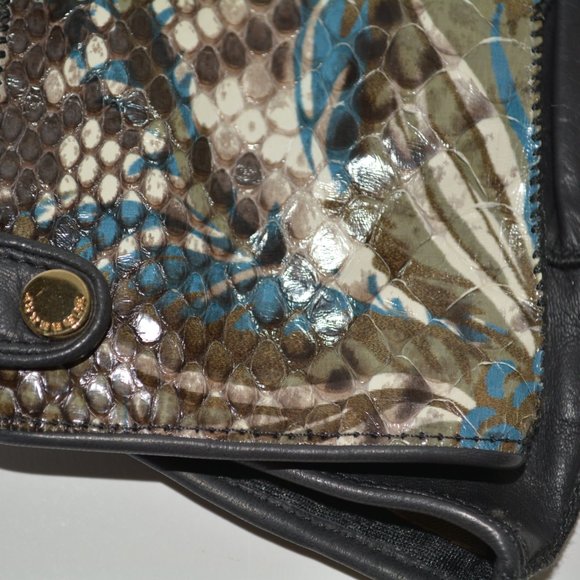NWT BURBERRY PYTHON LEATHER FLORAL PRINT GLOVES - Picture 4 of 5